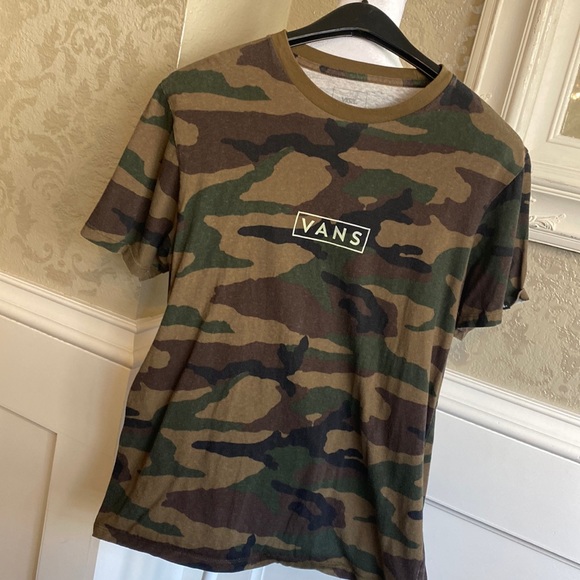 Vans Other - VANS Green Camo T-Shirt Size M